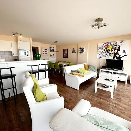 In With Stunning Sea Views