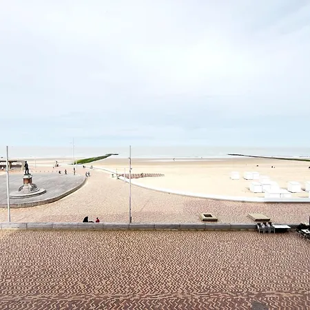 In With Stunning Sea Views *